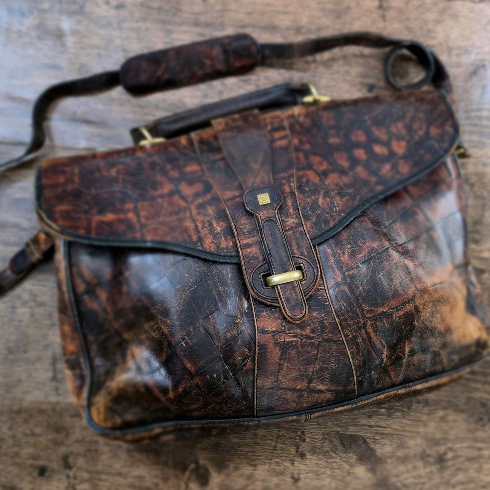 LAND Vintage Briefcase Messenger Bag Large Brown Croc Embossed Leather Brass